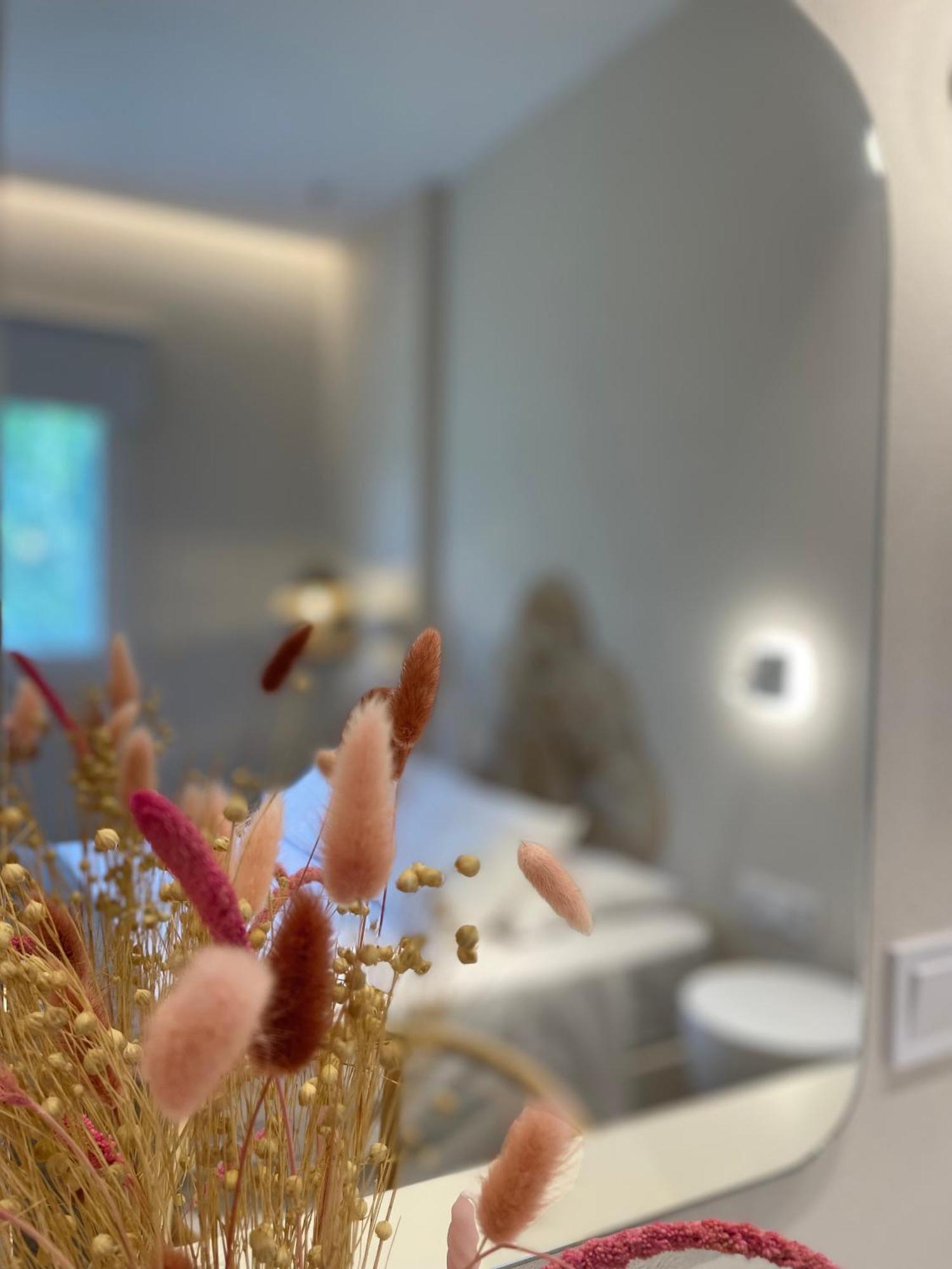 Staybridge Apartments, Mesongí エクステリア 写真