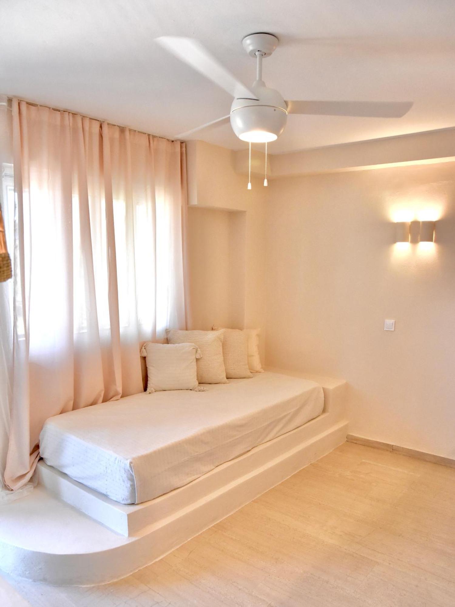 Staybridge Apartments, Mesongí エクステリア 写真